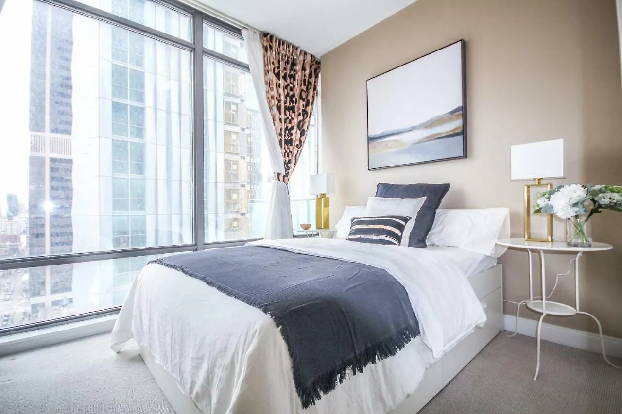 Sarkar Suites - Yorkville Toronto Apartment